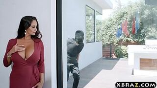 Big boobs Ava Adams got banged hard by a thief