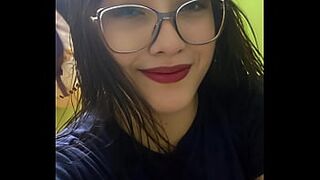 Hot wife in threesome